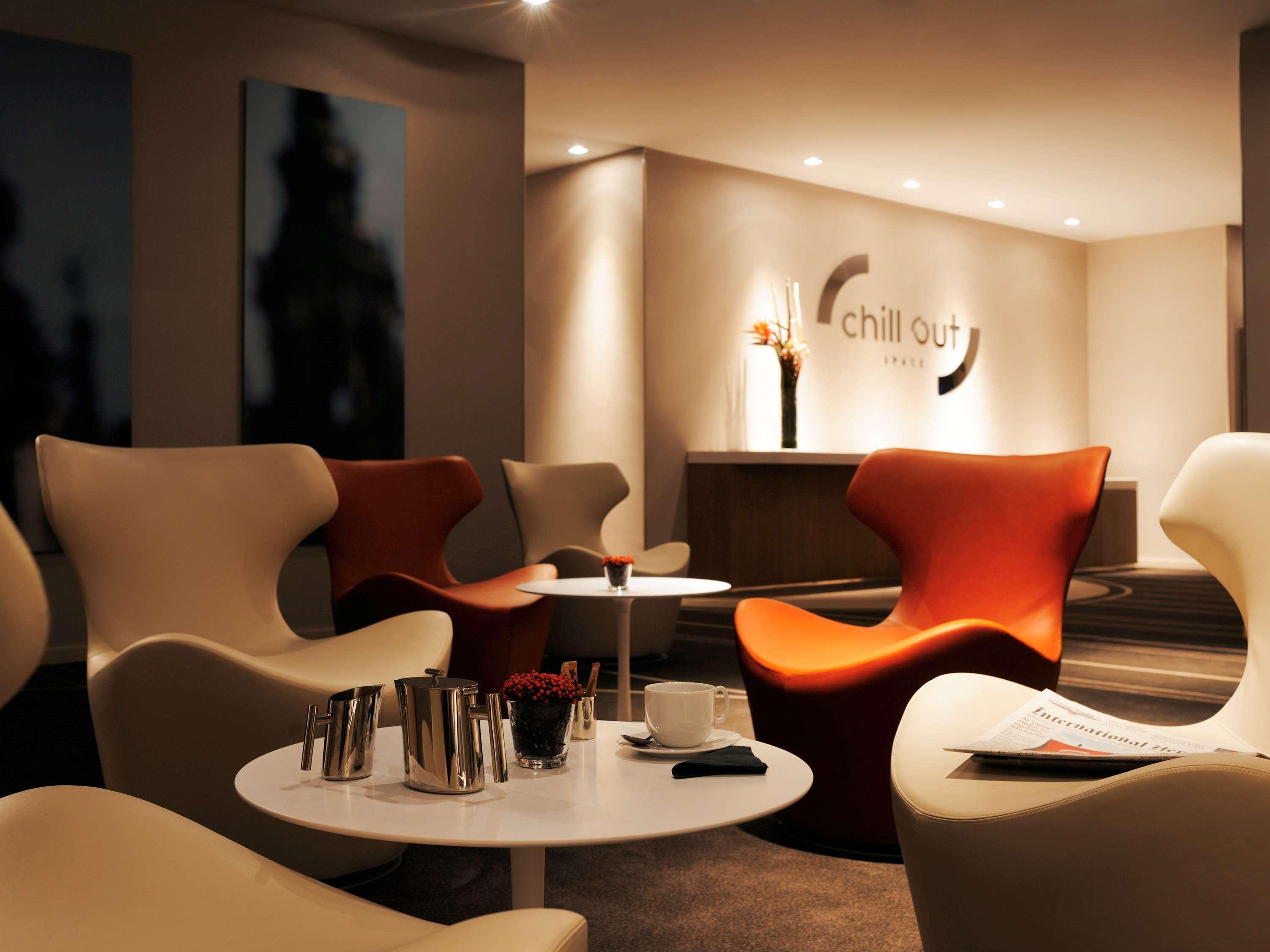 Pullman Brussels Centre Midi Hotel Exterior photo